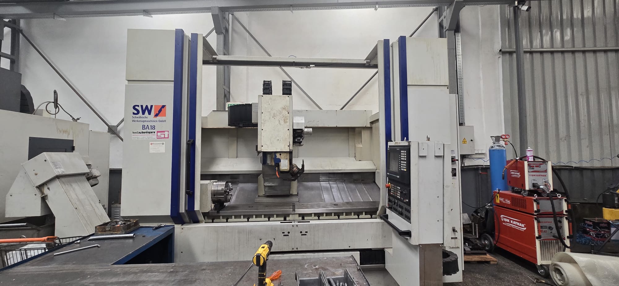SW BA18 4 EKSEN ALMAN MALI CNC DİK İŞLEME MERKEZİ 