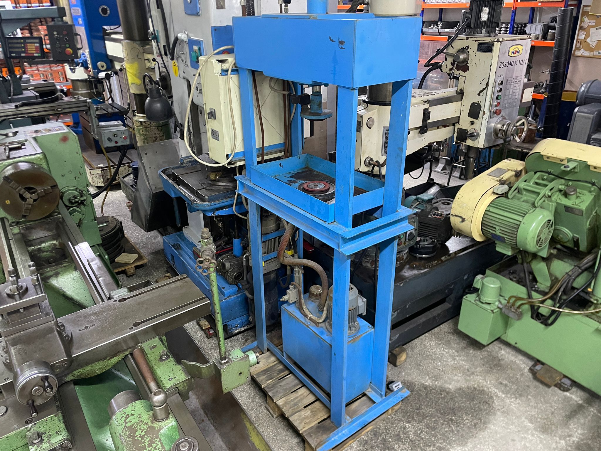 ÖZEL YAPIM 5/10 TON SIVAMA PRESİ 
