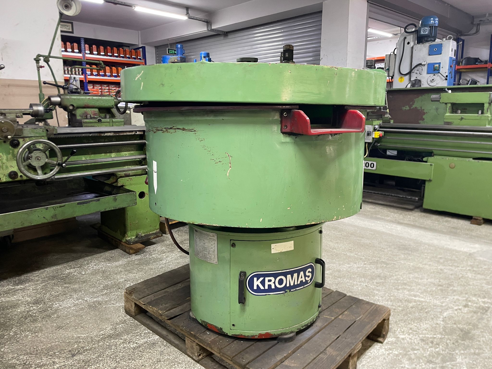 KROMAŞ VİBRASYON ÇAPAK ALMA MAKİNASI 