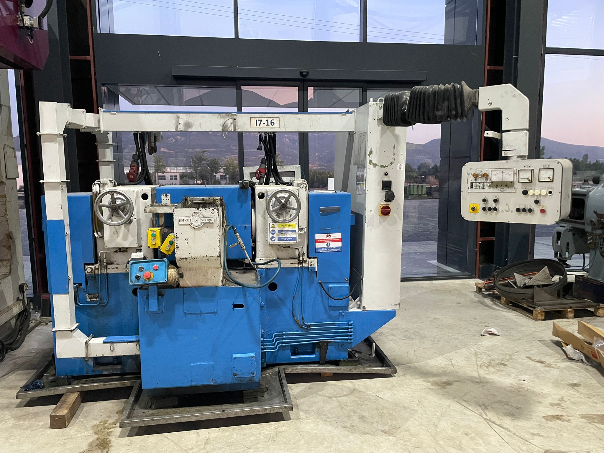DISCUS GRINDING MACHINE KB5218