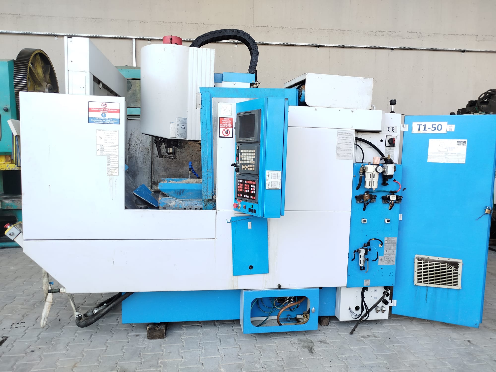 CHİRON FZ-12 W CNC DİK İŞLEME MERKEZİ 