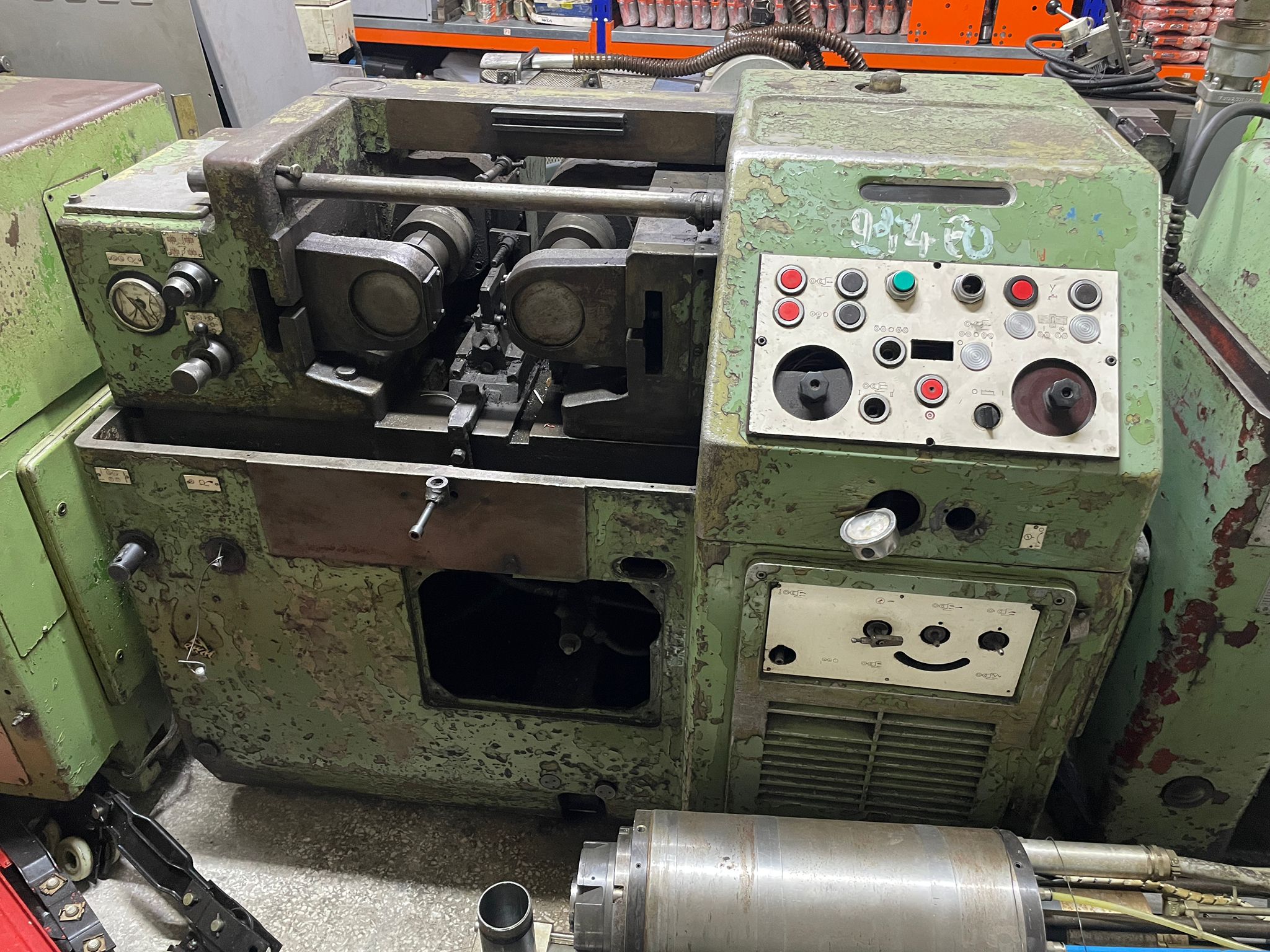 UPW - 20 THREADING MACHINE KB5215