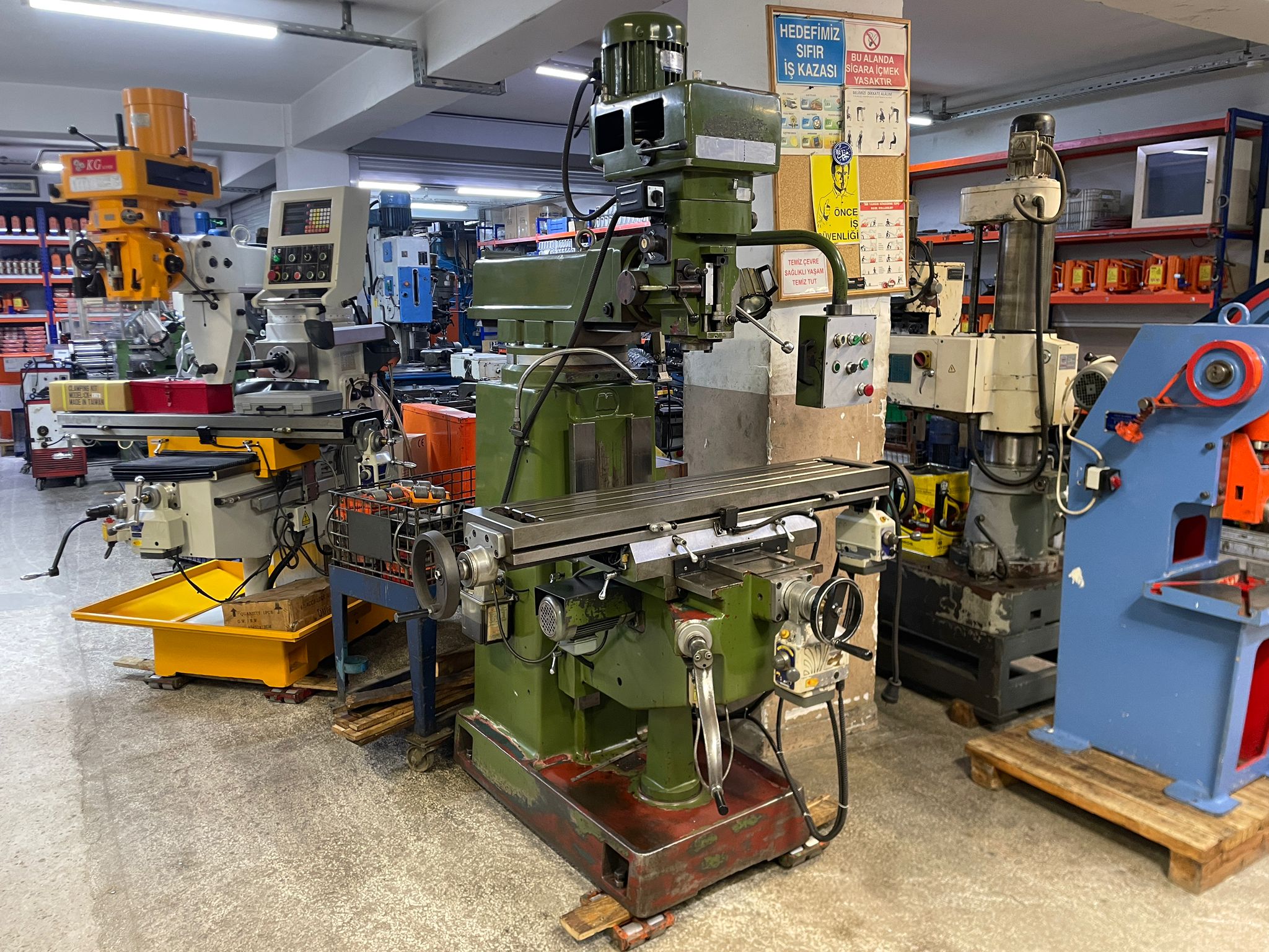 Fullmark marka 4 numara kalıpçı freze tezgahı 