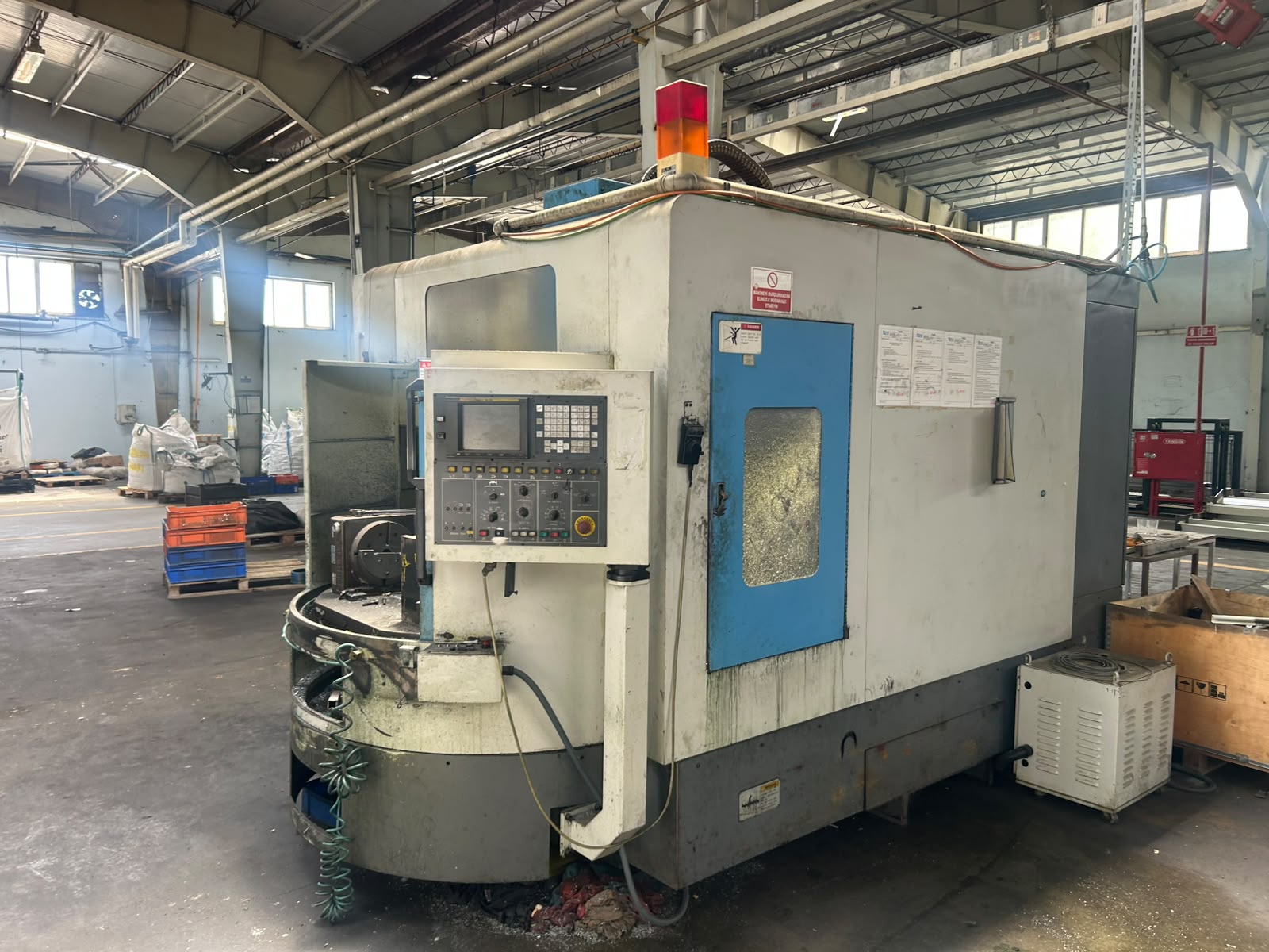 Eumatech ME-1020S Çift tabla çift dördüncü eksenli dik işleme merkezi
