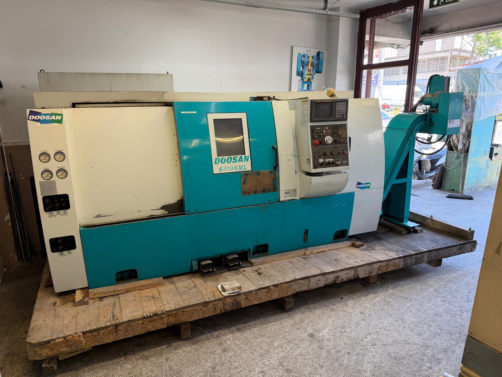 DOOSAN S-310-SML 10 İNÇ C EKSENLİ CNC TORNA TEZGAHI 